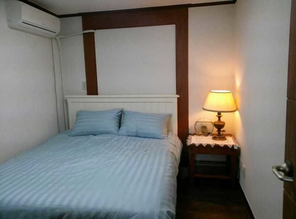 K Star Road Guesthouse - Hostel โซล ภายนอก รูปภาพ