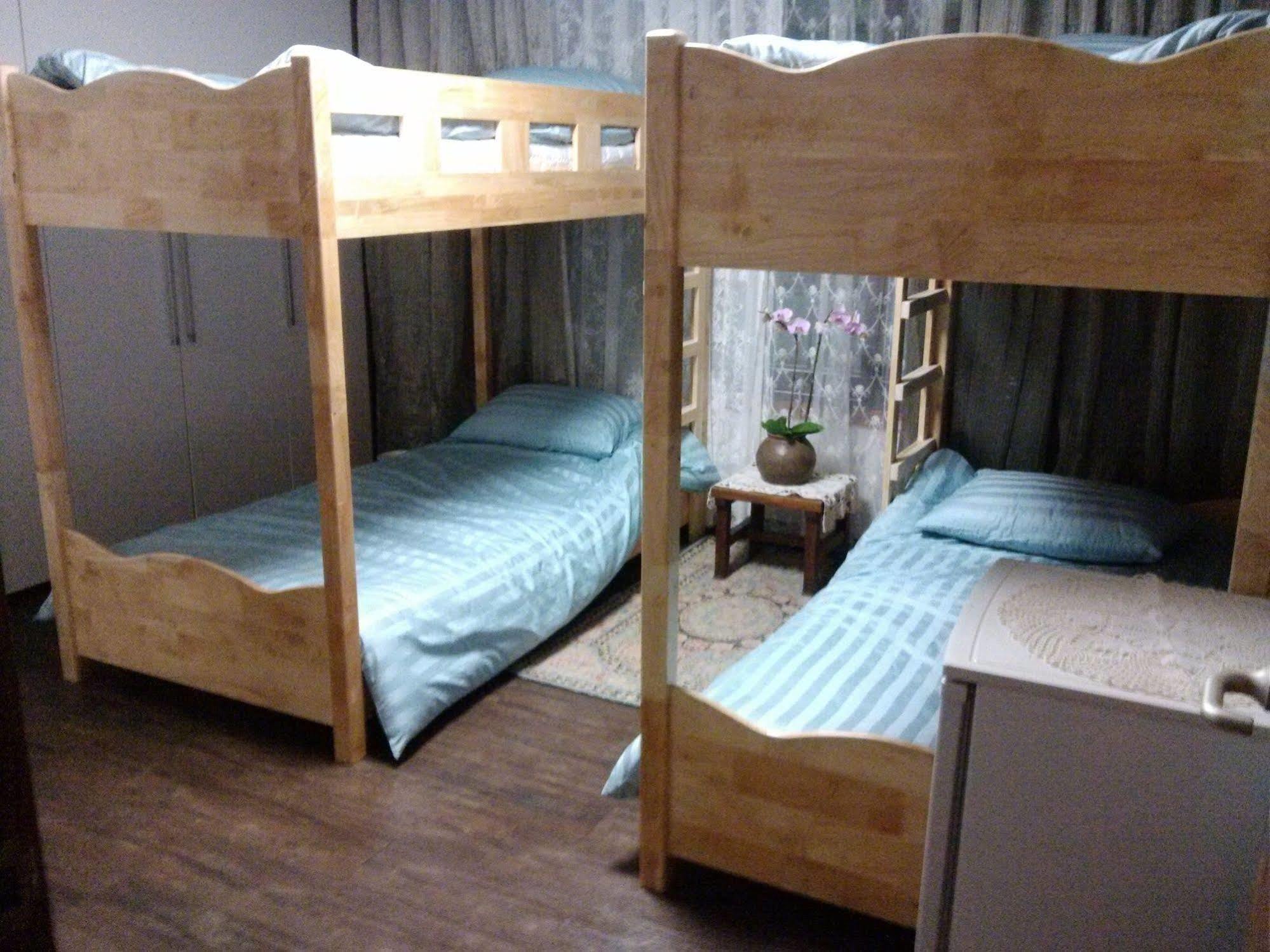 K Star Road Guesthouse - Hostel โซล ภายนอก รูปภาพ